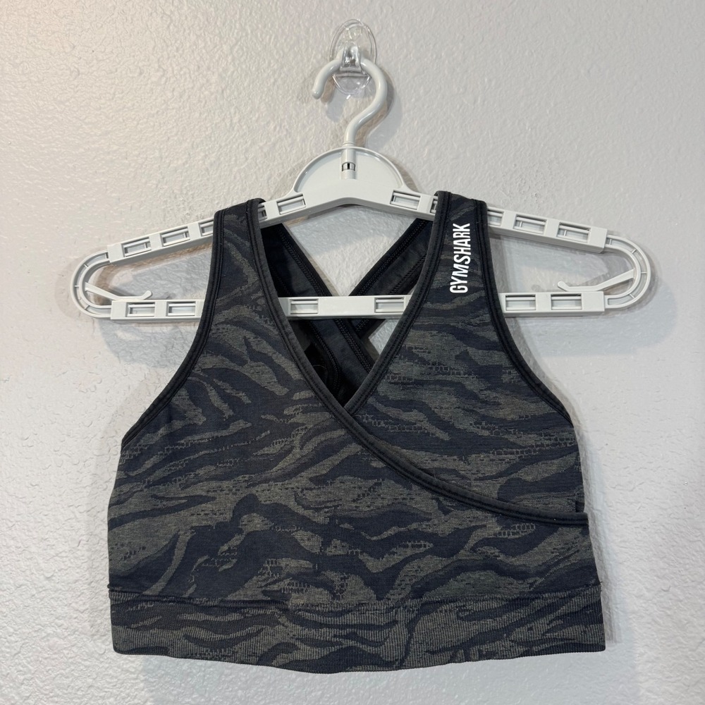 Gymshark‎ Adapt Size Small Black Animal Print Seamless Wrap Front Sports Bra